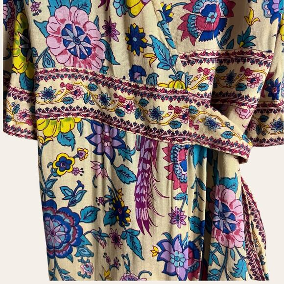 Fashion Fuse Cream Floral Bird Print Short Sleeve Wrap Midi Dress Size Small - Picture 7 of 12